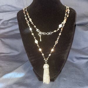 Nine West necklace 